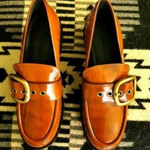 Coach Grand Platform